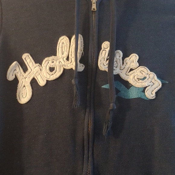 Hollister Zipup Hoodie - Picture 2 of 7